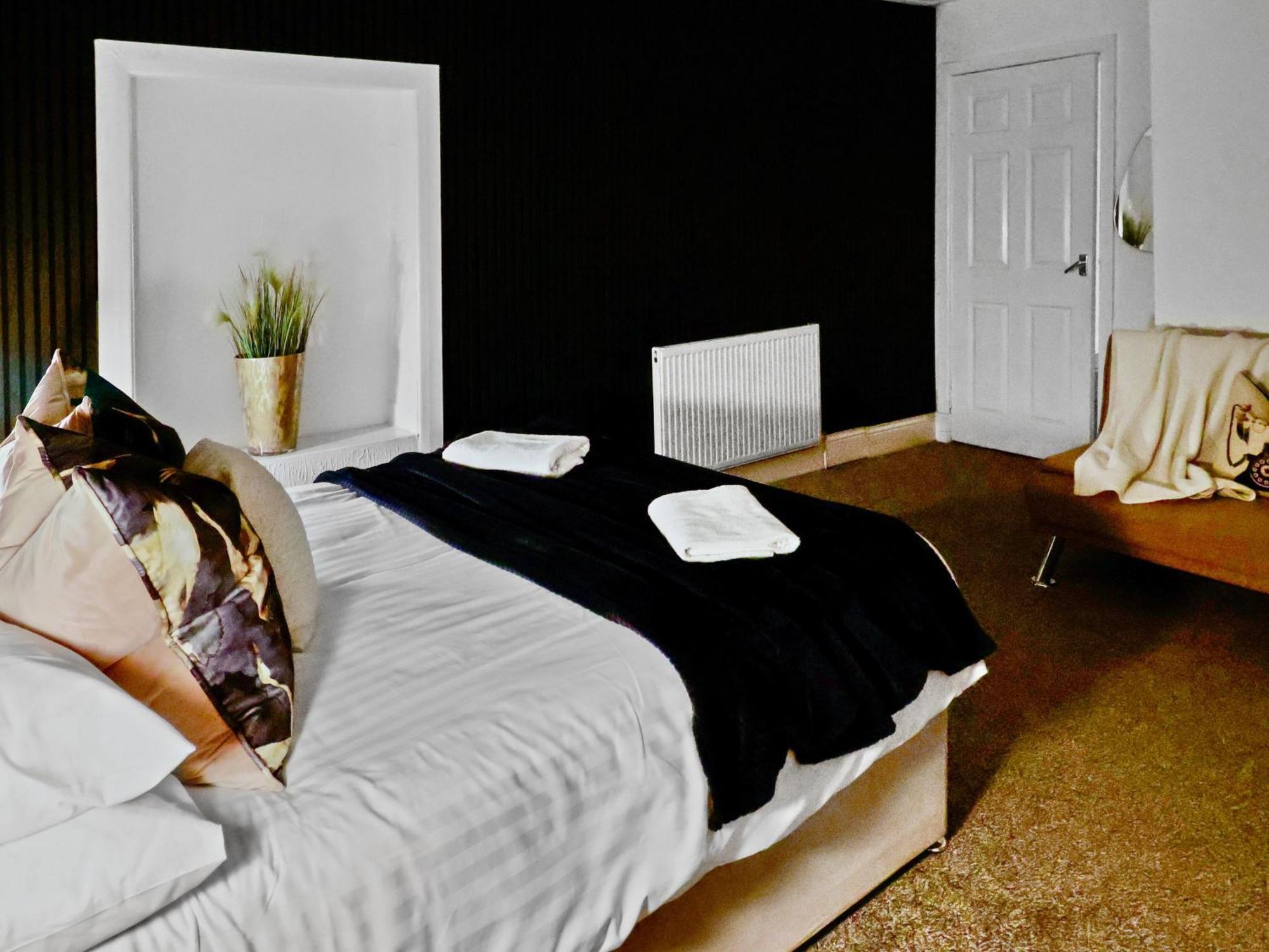 Apartment Centre *